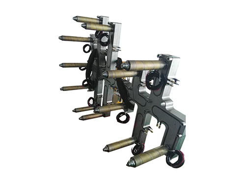 叠层模多头针阀咀技术